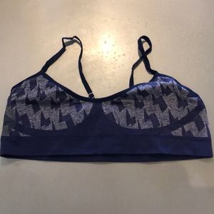 Oiselle sports bra